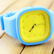 Chine Usine Coloré En Plastique Silicone Montre Relojes Image Promotion Cadeau Sport Noir Montres-Bracelets CE ROHS
